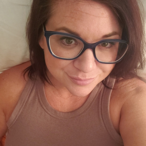 Meet your Posher, Jennifer - Picture 8 of 8